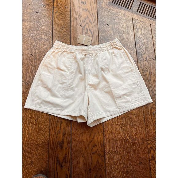 Patagonia Pants - Patagonia 4” Funhoggers Shorts White Undyed Natural Women’s Size Medium